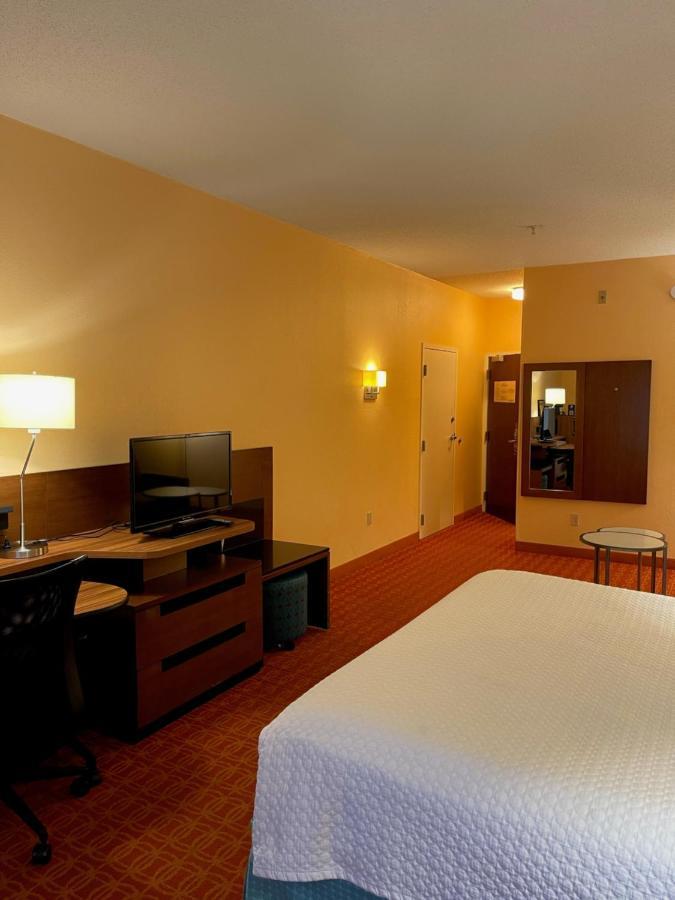 Hotel Baymont By Wyndham Chambersburg Esterno foto