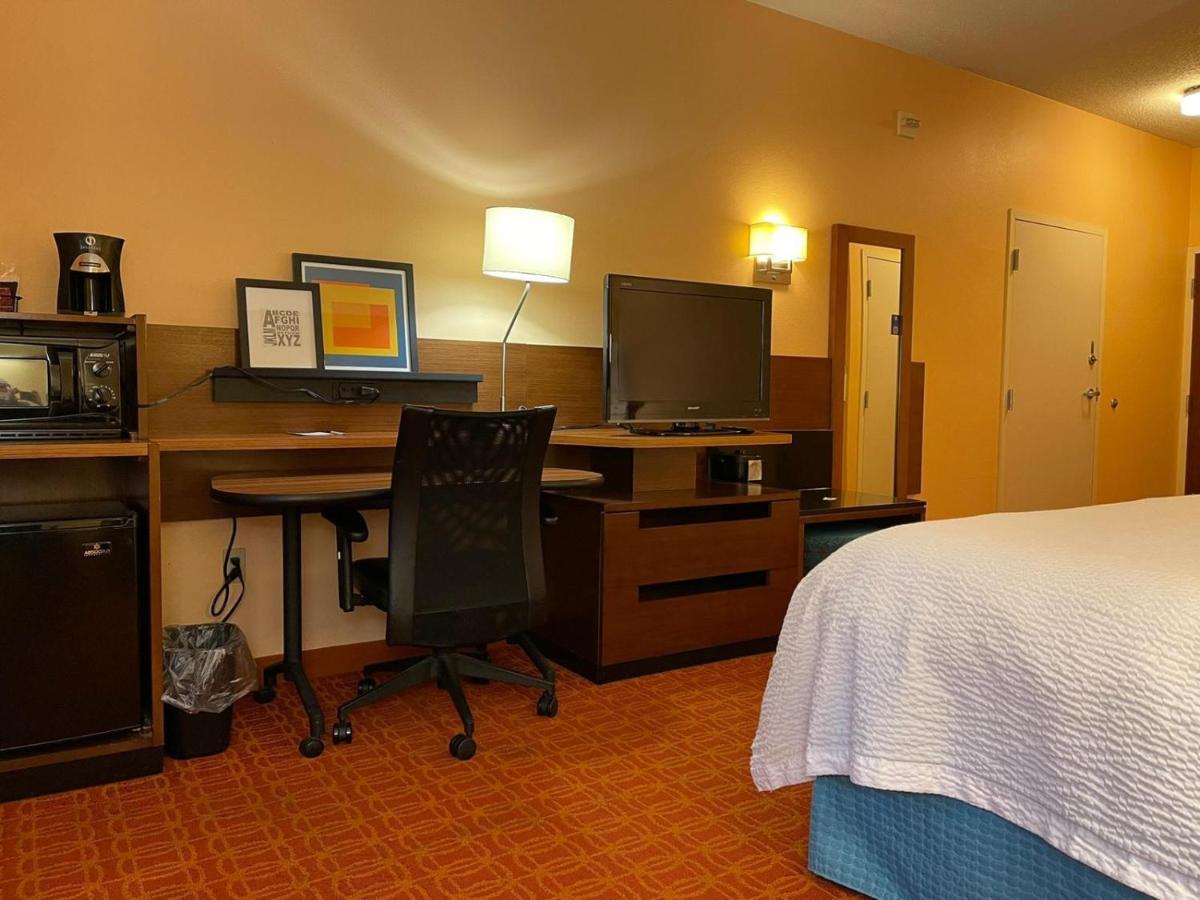 Hotel Baymont By Wyndham Chambersburg Esterno foto