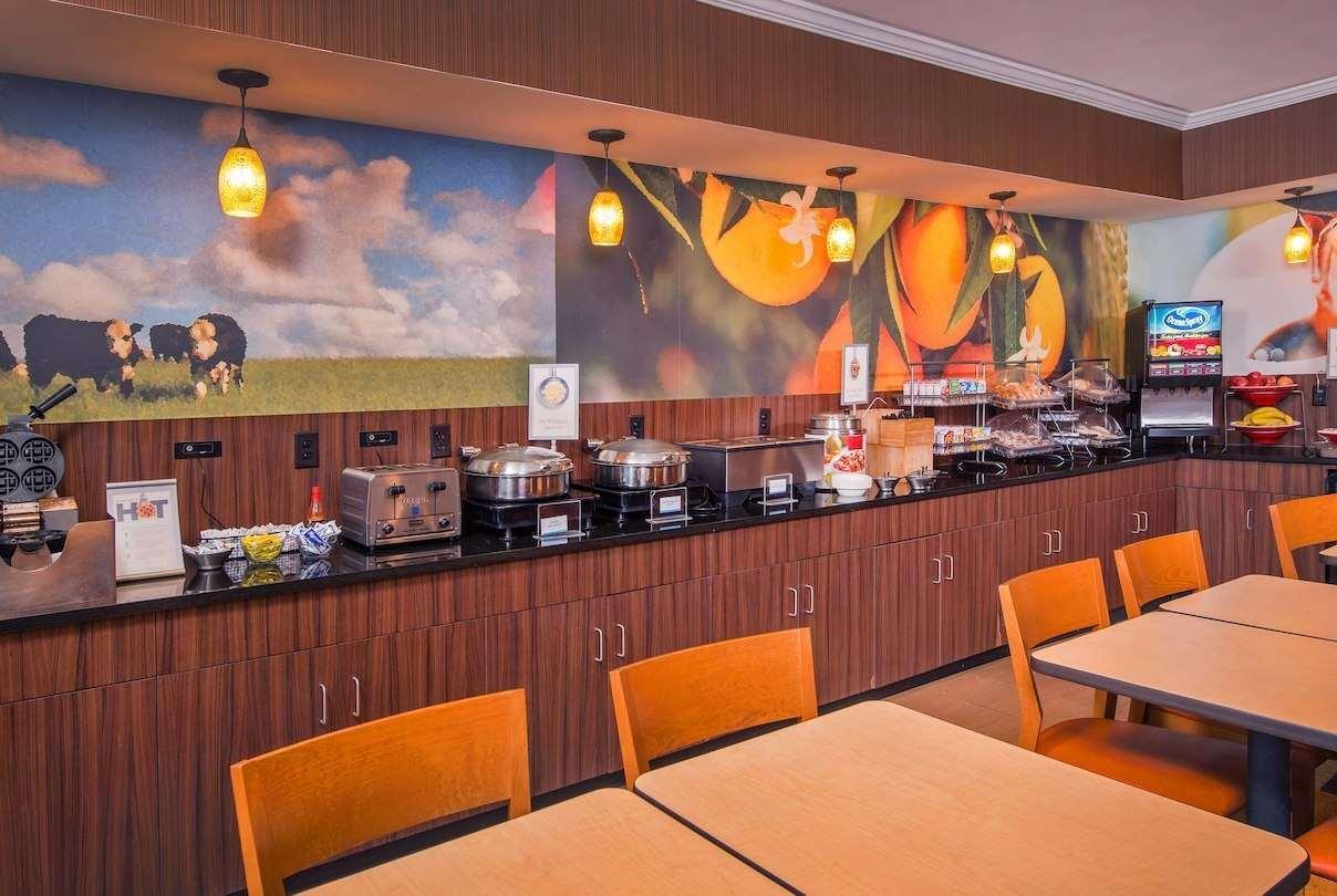 Hotel Baymont By Wyndham Chambersburg Esterno foto